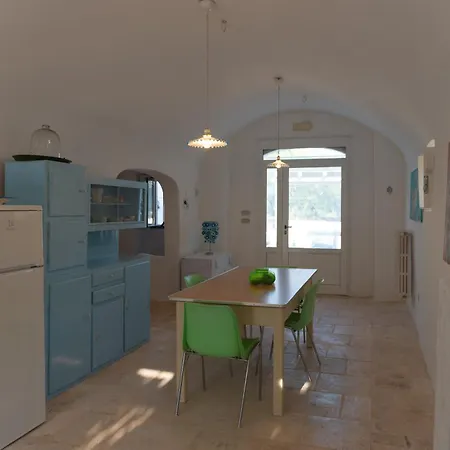 Trulli Don Peppe Sole Cisternino
